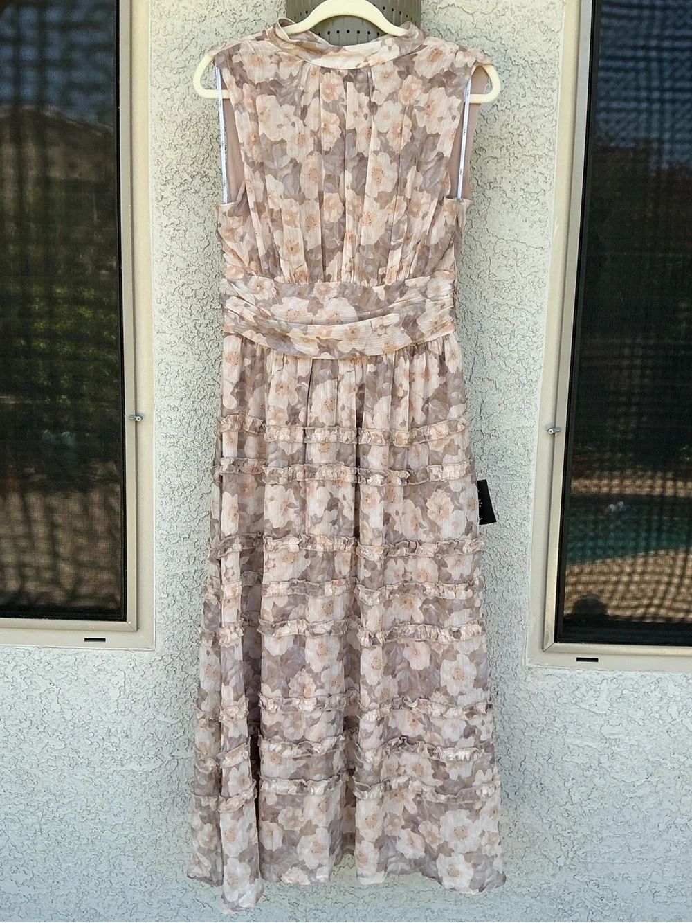 NWT Lulu’s Happily Sweet Beige Floral Mock Neck Backless Midi Dress Large Chic - Picture 3 of 10